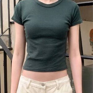 ❌❌SOLD❌❌ NWT Brandy Melville Hailie Forrest Green Short Sleeve Top 100% Cotton